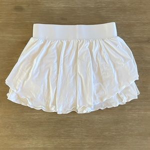 UrKeuf Women's Athletic Skirts Pockets 13in Ruffle Workout Silk Flowy Skorts